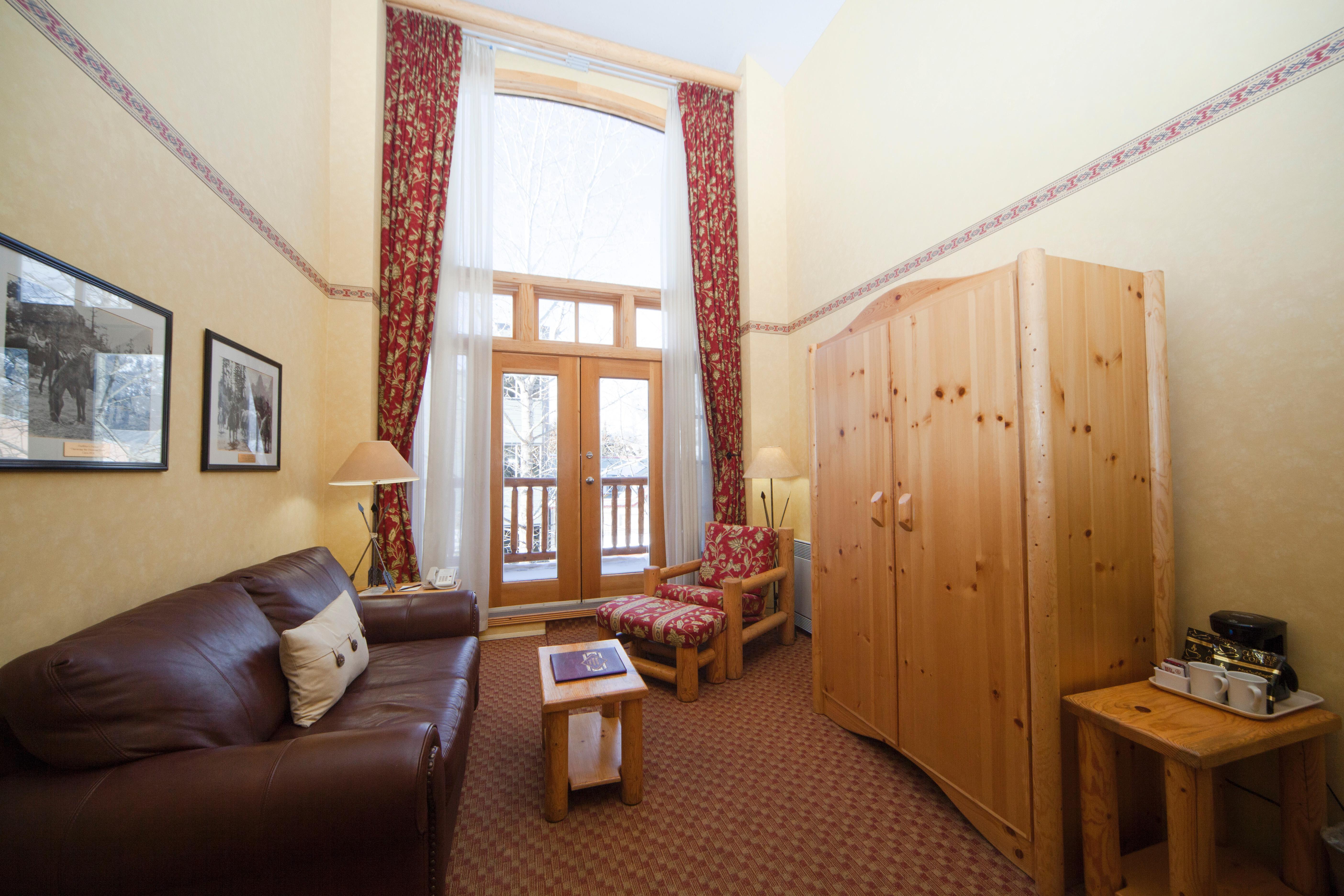 Brewster Mountain Hotel